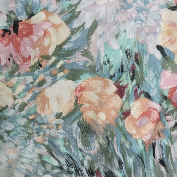 Floral Small Tablecloth Fabric Material - Picture 2 of 6